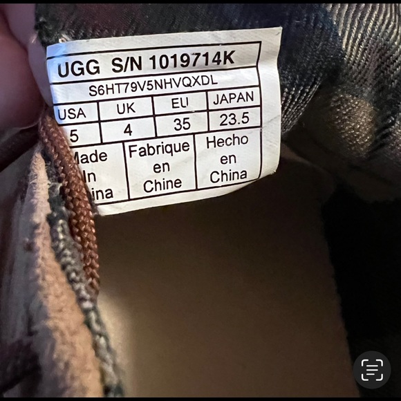 UGG Treadlite Canoe Chukka Boots Sneakers Boys Size 5 / EUR 35 Waterproof - Picture 7 of 9